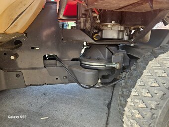 Husqvarna Rider R 214C  rok 2022    1825 mth top stav - 10