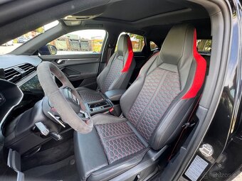 Audi RSQ3 2.5 TFSI - 10