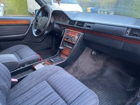 Mercedes W124, 300TD 4Matic, nádherný stav, 2x sada kol - 10