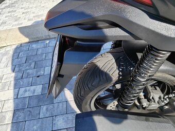 Honda forza 125 - 10