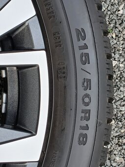 Zánovní zimní orig alu Škoda Karoq 215/50/18 vzorek 9mm - 10