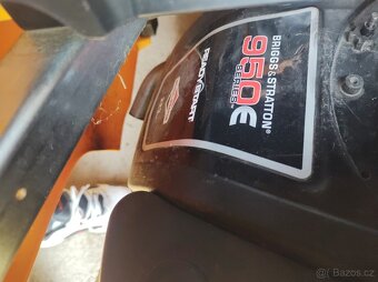 Zahradní rider Stiga 1066 HQ s motorem Briggs Stratton - 10