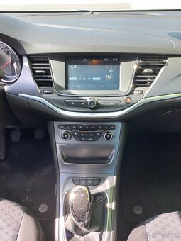 Opel Astra k - 10