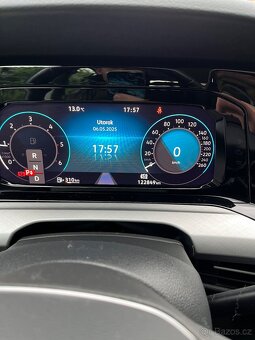 Predám Vw golf 2.0tdi Dsg 122800km - 10