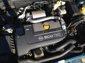 Opel Vectra B Combi 1,6 16V 74kW Ecotec 1999 - díly - 10