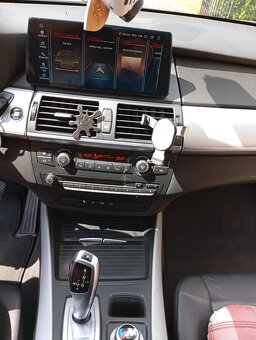 BMW X5 E70 - 10