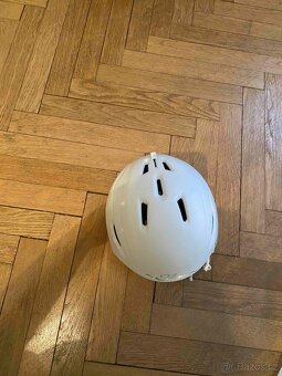 Prodám zánovní dámskou helmu na lyže - 10