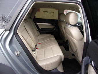 Audi A6 Allroad 3.0 TDI Quattro,xenony,tažné,kůže,serviska - 10