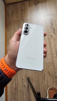 Samsung Galaxy A56 dual 8/256GB - aj vymením - 10