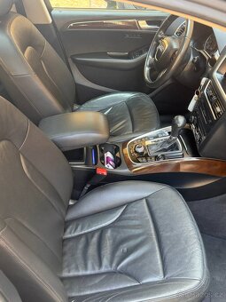 Prodám Audi Q5 3.2 benzín automat - 10