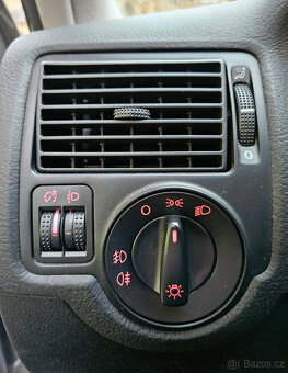 VW Golf 4 Variant, 1.6, 77 kW, benzín, klimatronic - 10