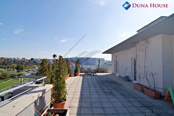 Pronájem bytu 64 m² s terasou 100 m² - 10