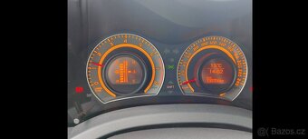 Auris Toyota 1.6 benzin černý - 10