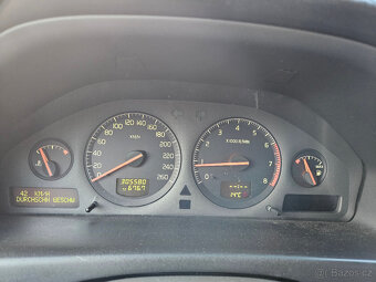 Volvo S80 2.9, 147kW, 6 válec, manuál, atmosféra 2002 - 10