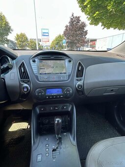 Hyundai ix35 2.0 135 kW 4x4 Automat | 2014 | - 10