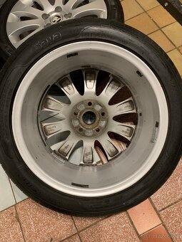 Alu kola Škoda R17 5X112 LETNÍ PNEU 225/45 R17 100% VZOREK - 10