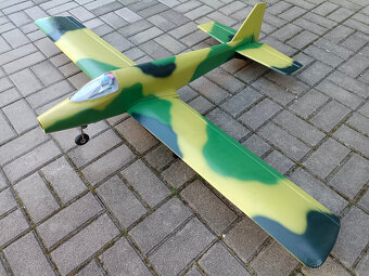 Starší i nové letadlo větroň stíhačka RC motor model modelář - 10