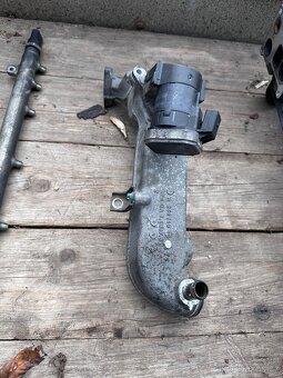 Díly na W211 om648 - 10