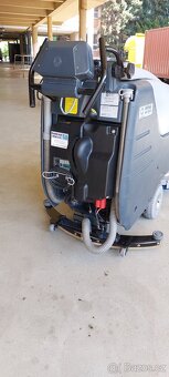 Podlahový mycí stroj Nilfisk BA 650 s vlast.pojezdem - 10