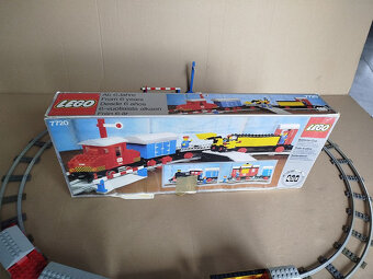 Lego 7720 Battery Train Set - 10