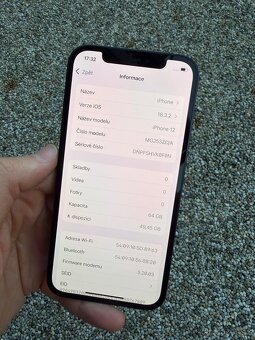 Iphone 12 - baterie 94% - 10