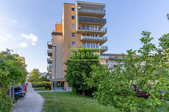 Prodej dvou garážových stání a dvou sklepů 1,8 a 1,9m2, Prah - 10