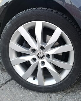 ŠKODA OCTAVIA COMBI 2.0 tdi 110kw DSG, kůže, nová STK, CEBIA - 10