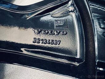 TOP zimní sada Volvo XC40 R19 Recharge - 10