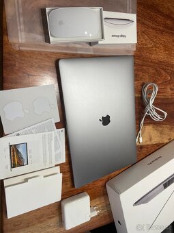 MacBook Pro 2,2 GHz 6-Core Intel i7, 16GB DDR4, 2018 - 10