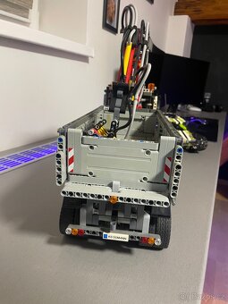 Lego TECHNIC 42043 Mercedes-Benz Arocs 3245 - 10