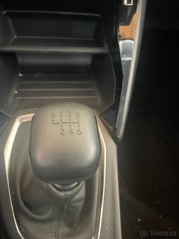 Peugeot 208 - 10