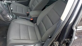 VW Golf VI 1,2 TSi 77kw Málo najeto - 10