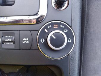 VOLKSWAGEN TOUAREG 3.0 TDI DSG DPH,ČR,NAVI, 176kW - 10