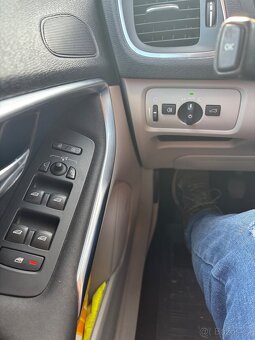 Volvo V40 D4 2.0L 140kW momentum - 10