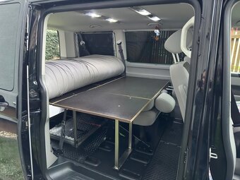 Volkswagen Caravelle s camping vestavbou - 10