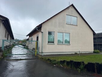 K pronájmu rodinný dům /  komerční objekt ve Vizovicích - 10