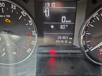 Škoda Oktavia 1,6Tdi 77kw r.v 2014 bílá sedan super stav - 10