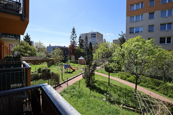Pronájem bytu 2+kk/B, 64m2, ul. Štúrova, Praha 4 - Lhotka - 10
