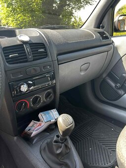 RENAULT THALIA 1.2 - 10