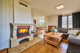 Prodej rodinného domu dispozice 5+kk ve Vlčicích - 10