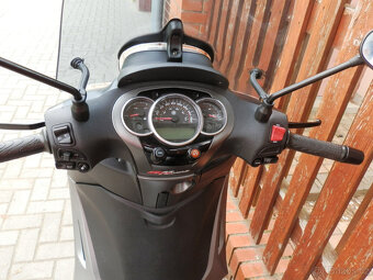 Piaggio Beverly 350 sport touring ABS ASR (2016) - 10