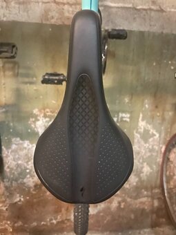Dámské kolo Specialized JYNX 650B - 10