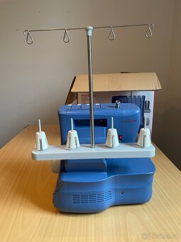 Overlock Singer S0235 - Making The Cut - 10