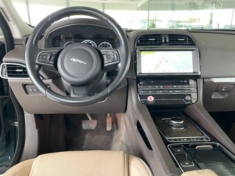 Jaguar F-Pace 35t AWD250kW,360°Kamery,Tažné - 10