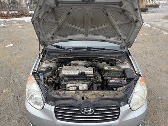 Hyundai Accent - 10