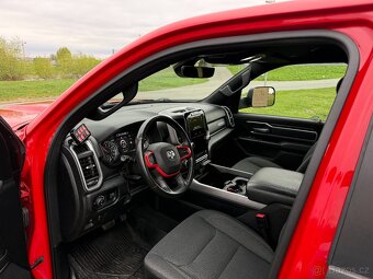 RAM 1500 DT 2021 Big Horn, Crew Cab, Long bed, mnoho úprav - 10