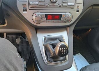 Ford Kuga 2,0 TDCI 4x4 nafta manuál 100 kw - 10