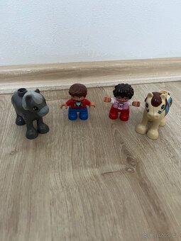 LEGO Duplo 10868 Stáje pro poníka. - 10