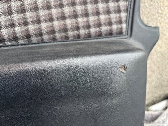 Mercedes 190 w201 Sportline interiér - 10