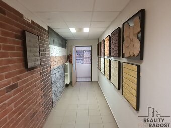 Prodej výrobně skladovacího areálu v obci Radslavice. - 10
